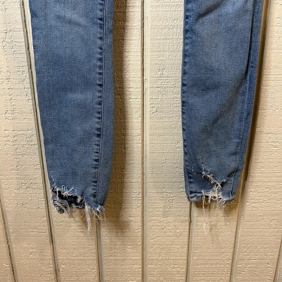 AGOLDE Sophie High Rise Skinny, size 26.  Some slight wear below zipper. - Picture 6 of 11